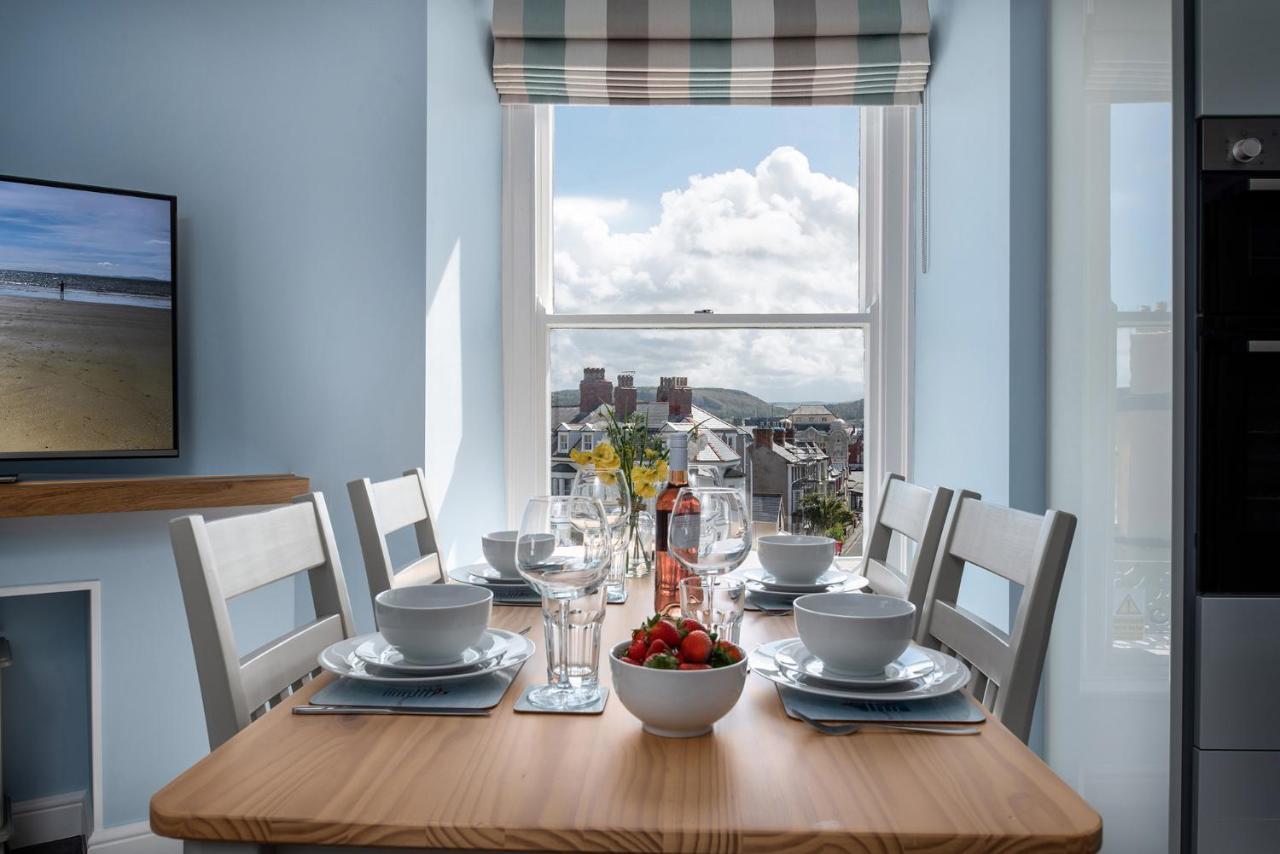 Abbey Road Boutique Holiday Apartment Llandudno Extérieur photo