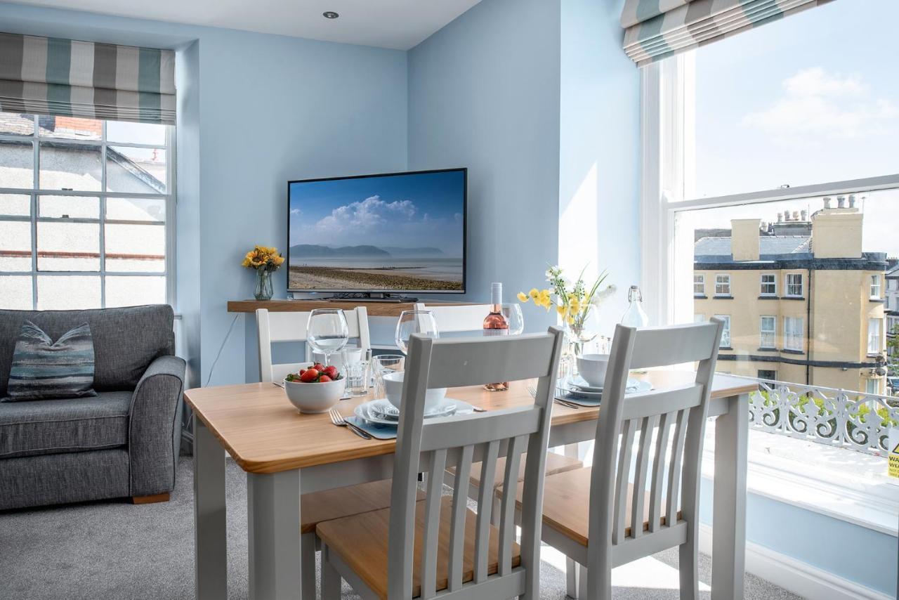 Abbey Road Boutique Holiday Apartment Llandudno Extérieur photo